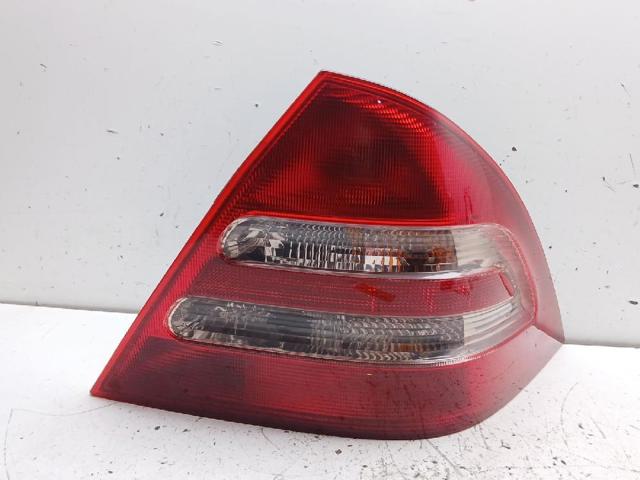 2038200264 MERCEDES Piloto trasero derecho  comprar en Oviedo