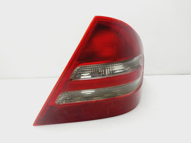 2038200264 Piloto trasero derecho  comprar en Reus