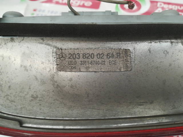 MERCEDES 2038200264 Piloto trasero derecho  en stock Terrassa