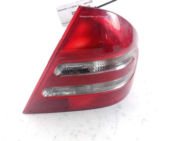 2038200264R MERCEDES Piloto trasero derecho comprar Bilbao