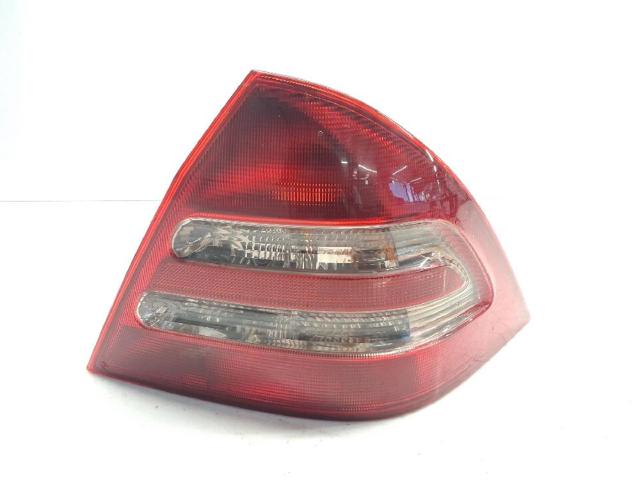 2038200264R MERCEDES Piloto trasero derecho  en stock Huelva