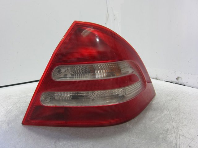 MERCEDES 2038200264R Piloto trasero derecho  comprar en Murcia