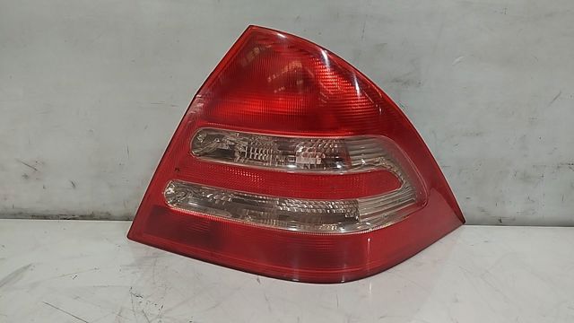 2038200264R Piloto trasero derecho  en stock Granada
