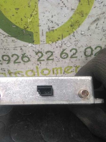 2038201785 MERCEDES Amplificador de señal de antena  en stock Gandía