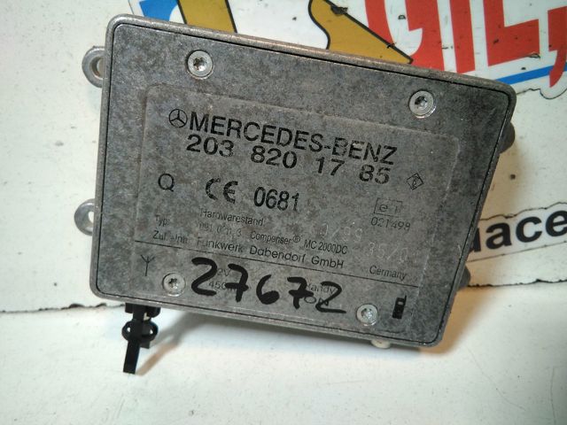 MERCEDES 2038201785 Amplificador de señal de antena  en stock Valencia
