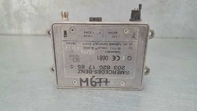 2038201785 MERCEDES Amplificador de señal de antena  en stock Gandía