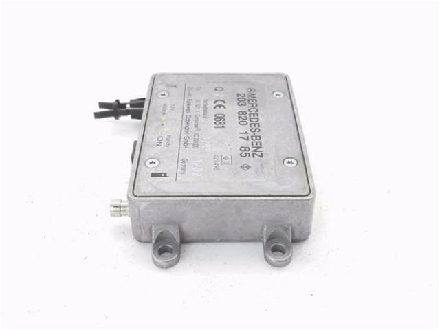 2038201785 Amplificador de señal de antena  disponible Málaga