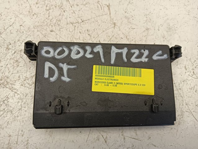 2038205526 MERCEDES Unidad de confort de la puerta delantera  disponible Alicante