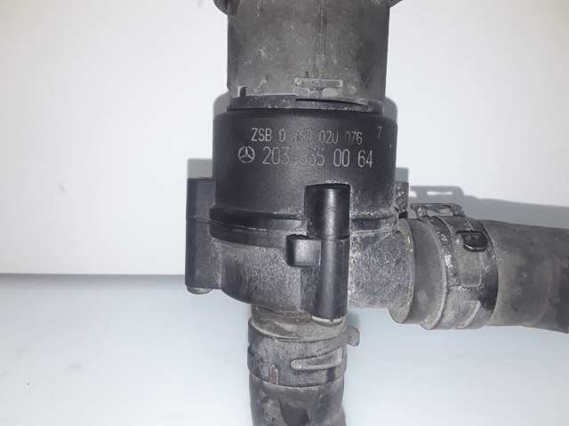 2038350064 Bomba de agua eléctrica auxiliar  disponible Utrera