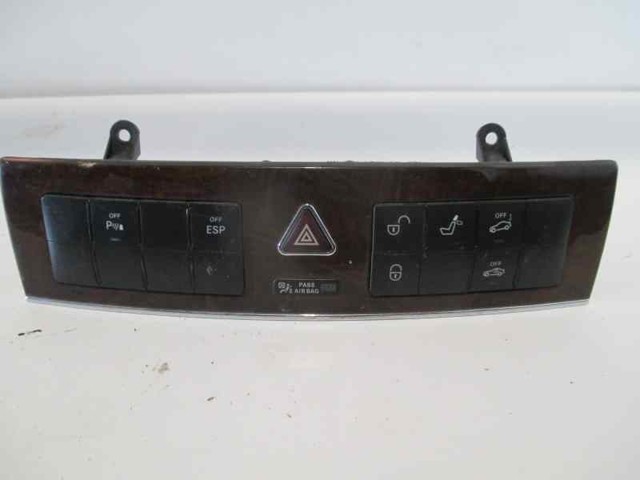 Boton de luz de emergencía para Mercedes C W203