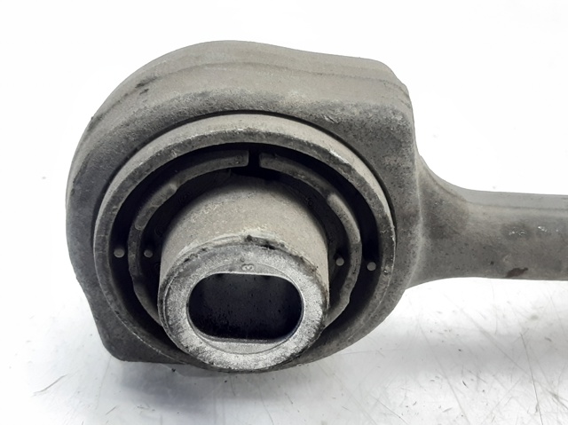 2043301911 Brazo inferior izquierdo de la suspensión delantera  en stock Castellón