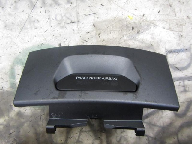 2043562 Ford
