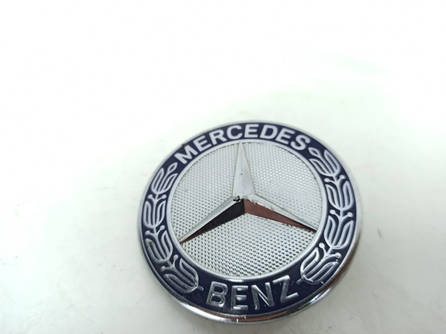 Emblema de capó 2048170616 Mercedes