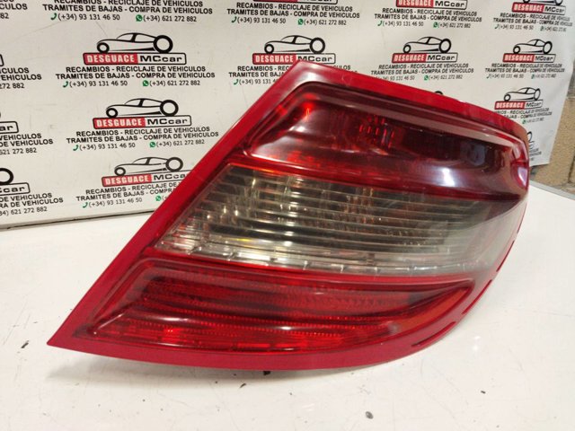 Piloto posterior derecho Mercedes C W204