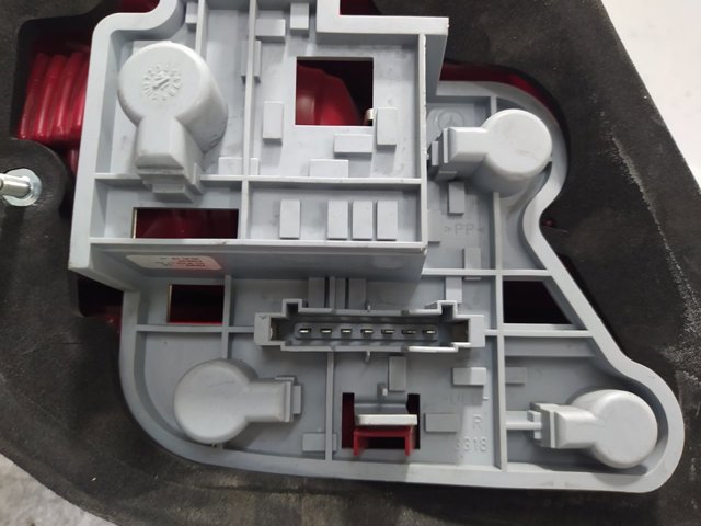 Piloto posterior derecho Mercedes C W204