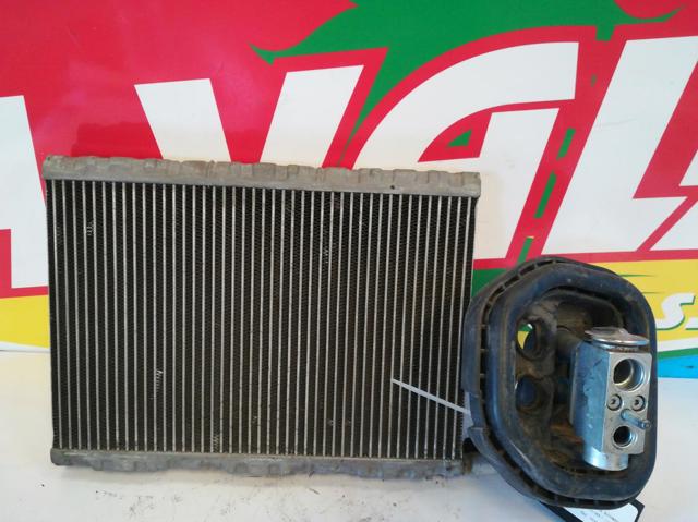 Radiador calefaccion / aire acondicionado para mercedes-benz clase c c 220 cdi (204.008) 646811 2048300058