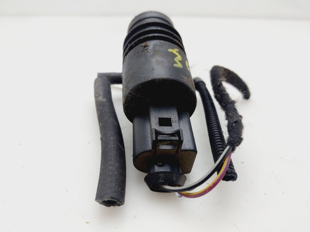 2048660221 Motor de la bomba del lavaparabrisas delantero  comprar en Zaragoza