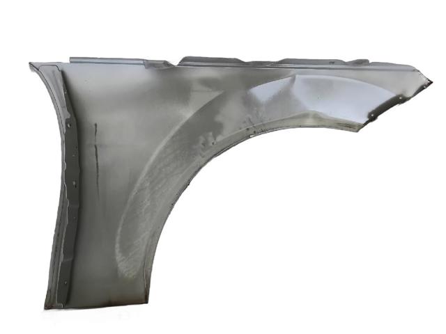 Aleta delantera izquierda Mercedes C  desde 101,60 €
