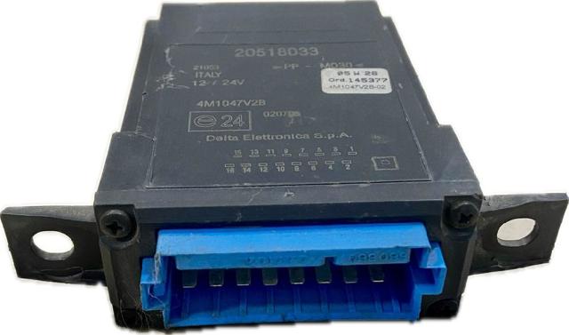 VOLVO 20518033 Módulo de cierre centralizado  en stock Salamanca