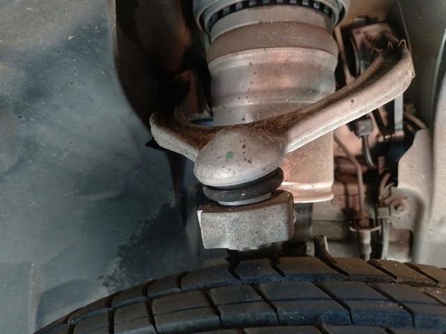 Brazo superior derecho de la suspensión delantera 2053305601 MERCEDES