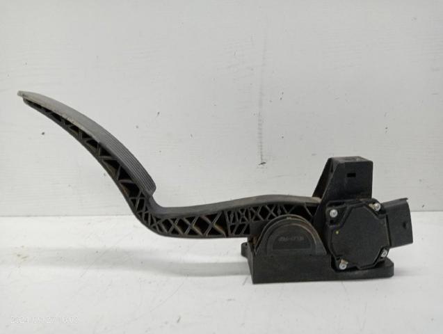 2055009000 SSANG YONG Pedal del acelerador  en stock Gandía