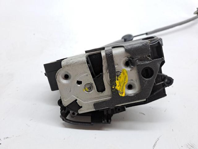 2066073 Cerradura de puerta delantera derecha  disponible Málaga