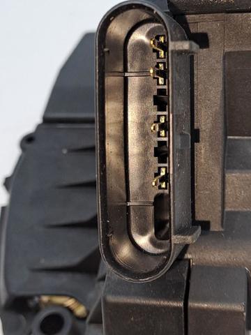 2066073 FORD Cerradura de puerta delantera derecha  en stock Huelva