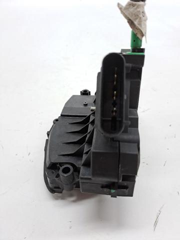 2066073 Cerradura de puerta delantera derecha  disponible Málaga