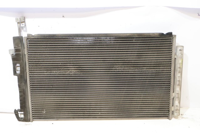 Radiador de aire acondicionado 20759647 GM