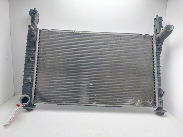 20777045 Radiador de refrigeración del motor  disponible Utrera