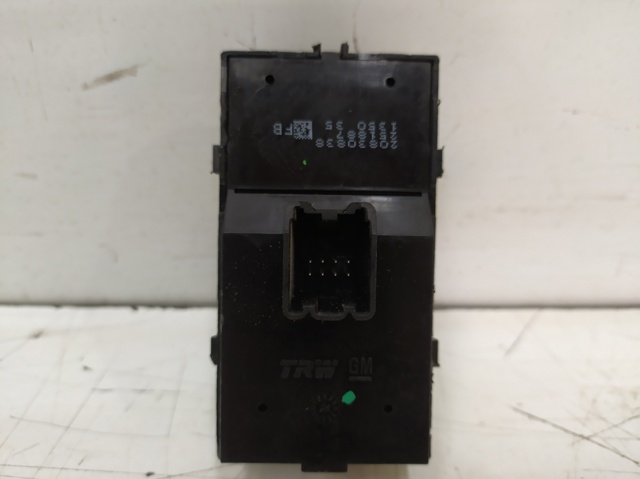 GM 20830838 Interruptor de elevalunas delantera izquierda comprar Barcelona