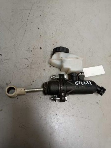 Precio del repuesto Bomba de embrague TRUCK FH12  camiones tractores