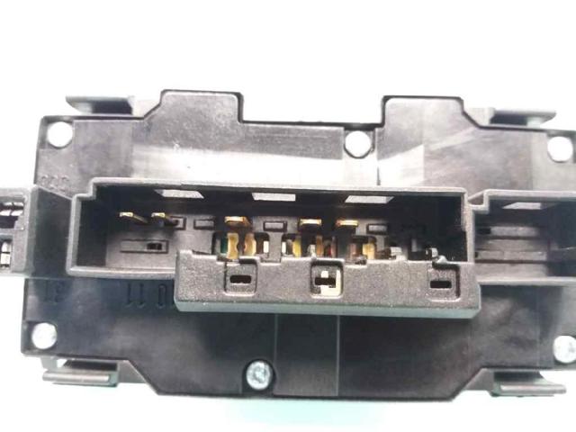 MERCEDES 2088200310 Boton de luz de emergencía  en stock Terrassa