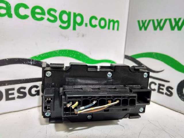 2088200310 MERCEDES Boton de luz de emergencía comprar Alcalá