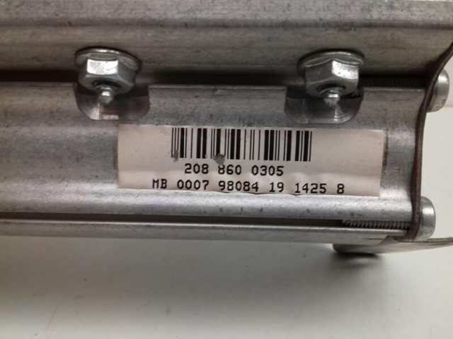 2088600305 Mercedes