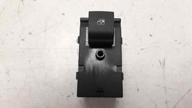 GM 20933566 Botón de encendido del motor del elevalunas trasero  en stock Salamanca