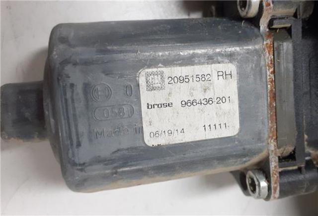 20951582 OPEL Motor del elevalunas de la puerta delantera derecha comprar Madrid