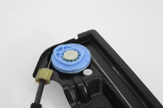 20951582 Motor del elevalunas de la puerta delantera derecha comprar Sevilla