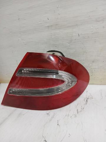 Piloto trasero derecho 2098200264 MERCEDES