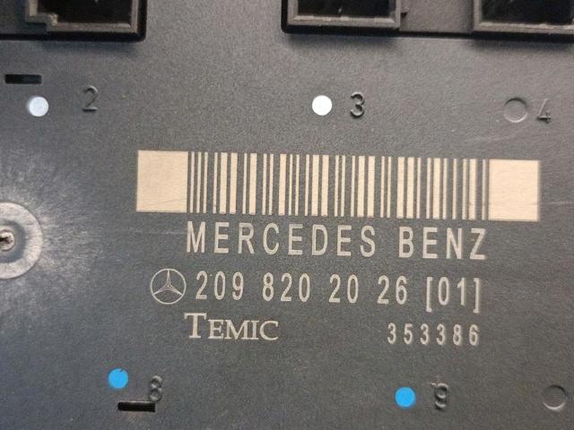2098202026 MERCEDES Unidad de confort de la puerta delantera  en stock Huelva