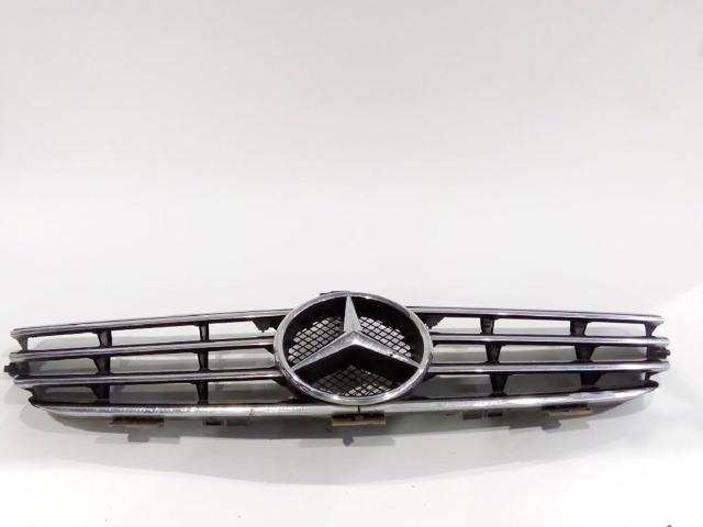 Parrilla 2098800183 Mercedes