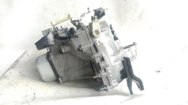 Caja de cambios mecánica, completa Peugeot 208 CA, CC