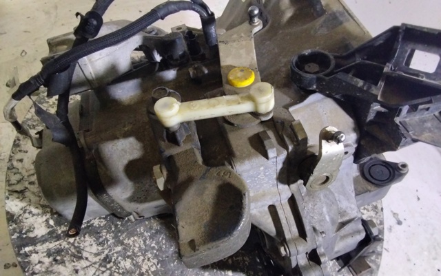 Caja de cambios mecánica, completa Peugeot 208 CA, CC