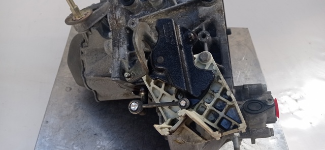 PEUGEOT 20DM39 Caja de cambios manual completa  comprar en Ponferrada