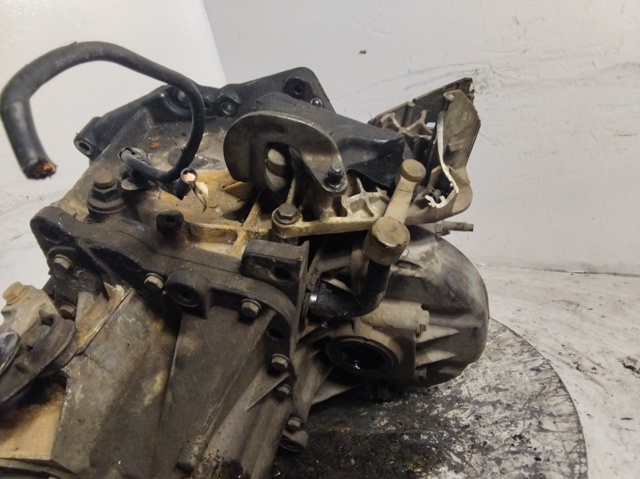 20DM69 PEUGEOT Caja de cambios  en stock Huelva