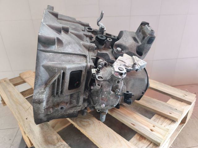 20EA68 PEUGEOT Caja de cambios manual completa  disponible Ourense