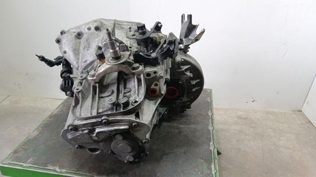 20MB25 PEUGEOT Caja de cambios manual completa  comprar en Jaén