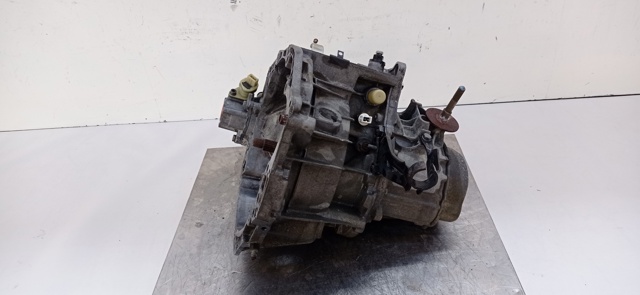 20TA45 PEUGEOT Caja de cambios  en stock Huelva