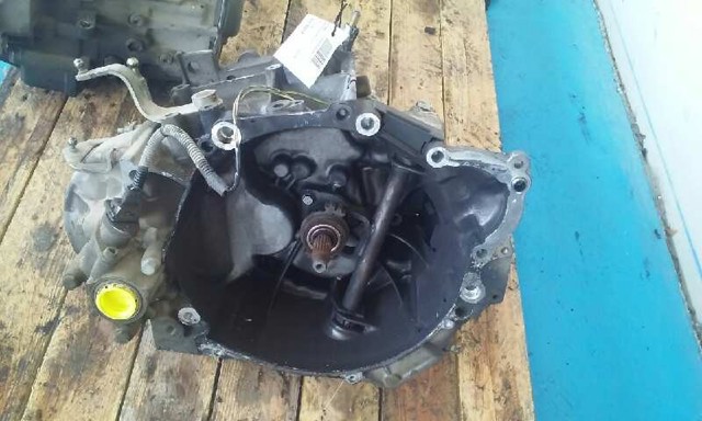 20TD93 PEUGEOT Caja de cambios  en stock Gandía