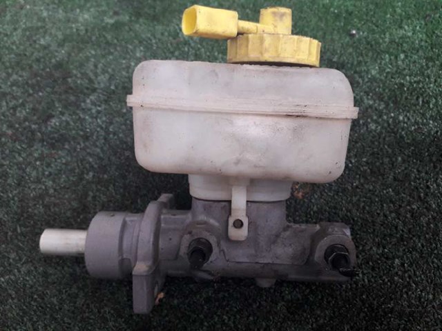 Cilindro principal de freno Volkswagen Golf 5 1K1
